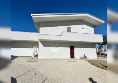 Abitazioni residenziali con copertura in acciaio e/o legno